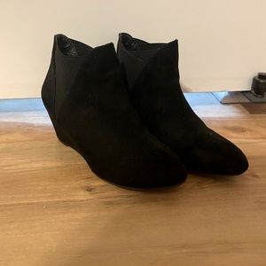 Cute black booties!!!